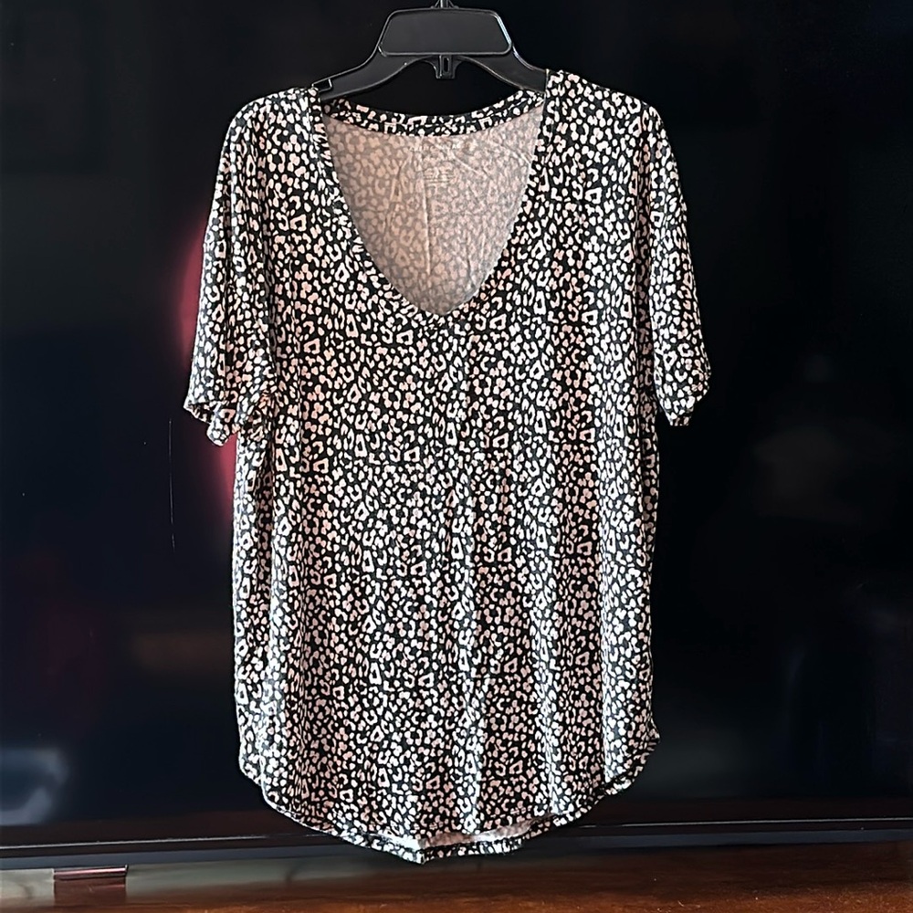 American Eagle Outfitters Soft and Sexy Tee XS